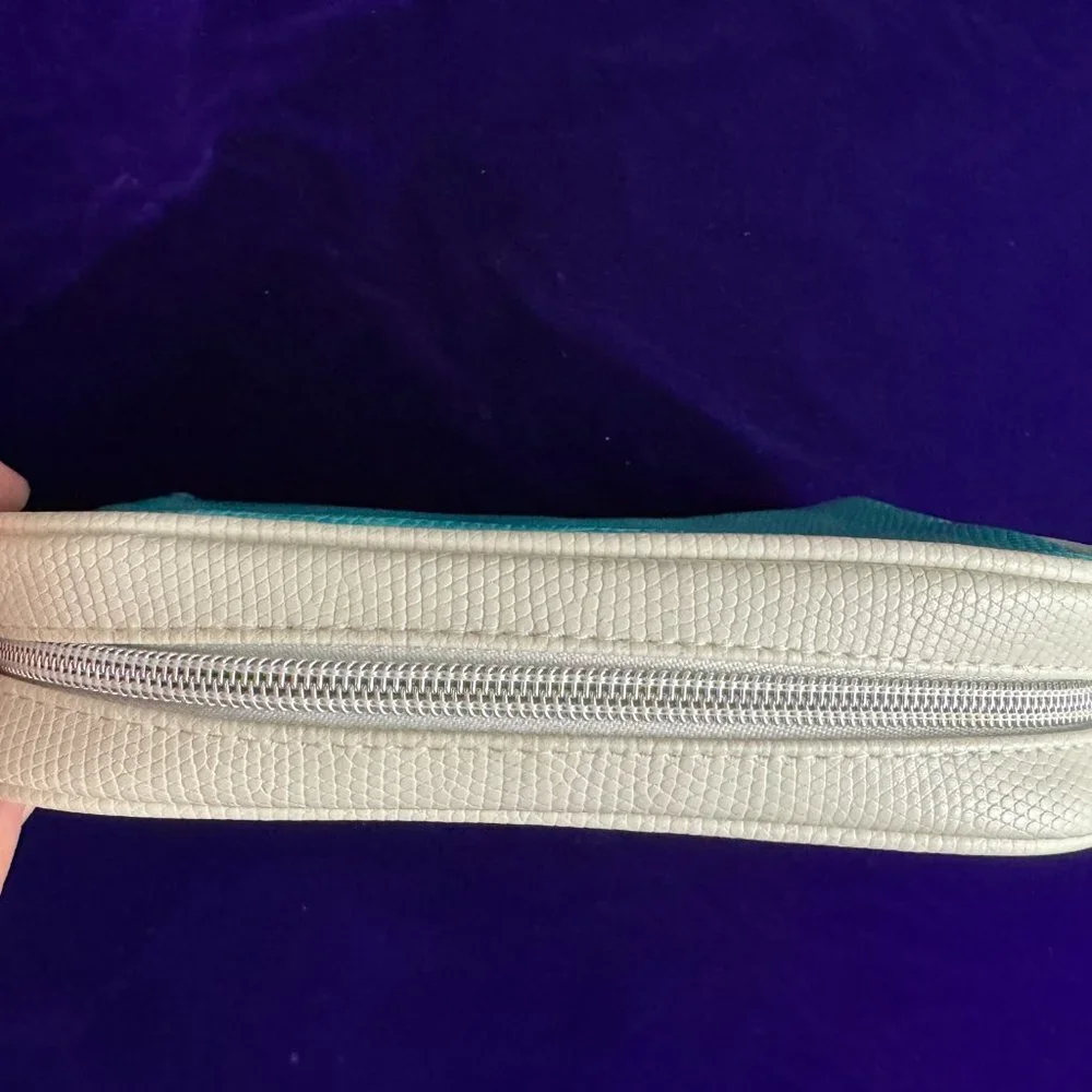 NWOT Moroccanoil Cosmetic Makeup Bag